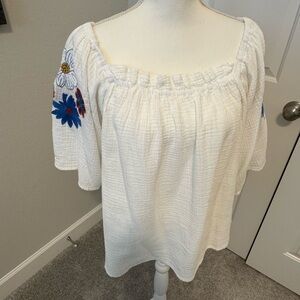 Dear John White Blouse with Floral Embroidery